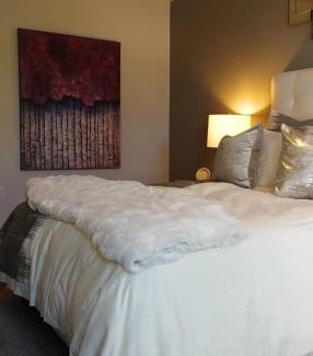 Irvine Business Complex Apartment | Rois place