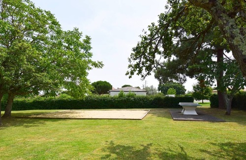 Le Mas-dAgenais Ski Chalet | Roitelet - Village de 10 gîtes, style chalets en pin