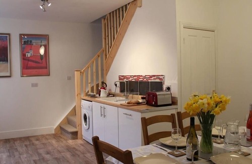Salisbury Cottage | ROJOY, family friendly in Salisbury