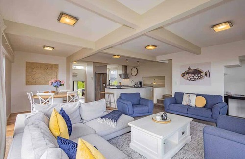 Taupo House | Rokino Lake House A - Location and Views