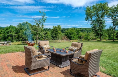 Front Royal House | Rolling River Farm: Exquisite Riverfront Paradise