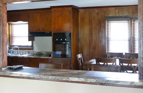 Brogden House | Rollingwood Drive - Entire House - 3 Bedrooms, - Cozy, Comfortable & Clean