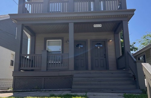 Norwood House | Rolston 2, Two Bedroom Unit near Xavier, Downtown