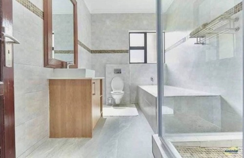 Cathedral Hill Villa | Roma park villa 4