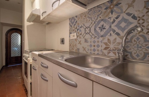 Trastevere Apartment | ROMA TRASTEVERE "SUITE BENEDETTA"