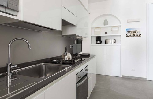 Rione XVI Ludovisi Apartment | ROMAC Villa Borghese Modern 3-bedroom