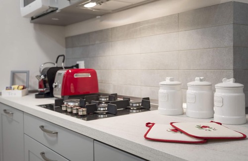 Rione II Trevi Apartment | Roman Holidays in Trevi Fountain
