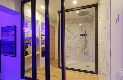 Downtown Le Havre Apartment | Romance Spa Tropical , Loft de Luxe