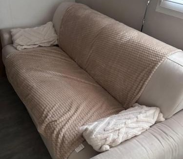 Chateauroux Apartment | Romania