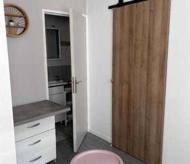 Chateauroux Apartment | Romania