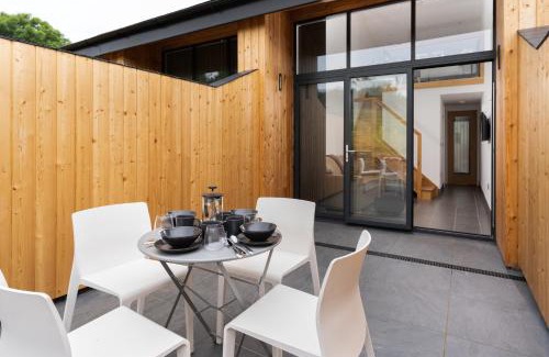 New Mill Apartment | Romano Estate, The Courtyard