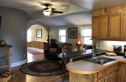 Asheville House | Romantic , 5 miles to downtown Asheville, Private, Hot Tub, Fireplace, Fenced