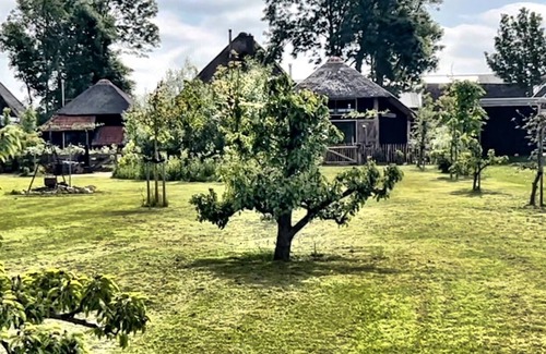 Tuitjenhorn House | Romantic and very cozy vacation home - Stolpje 't Veldzicht