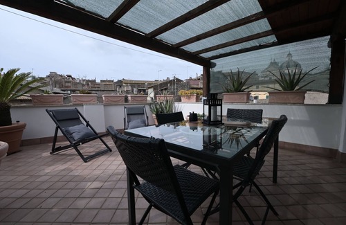Ronciglione House | Romantic apartment with terrace in one of the most beautiful villages in Italy