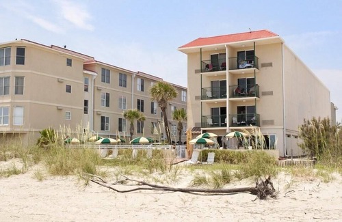 Tybee Island Hotel | Romantic Beach Room w/Private Balconies, Partial Ocean Views, & Free WiFi