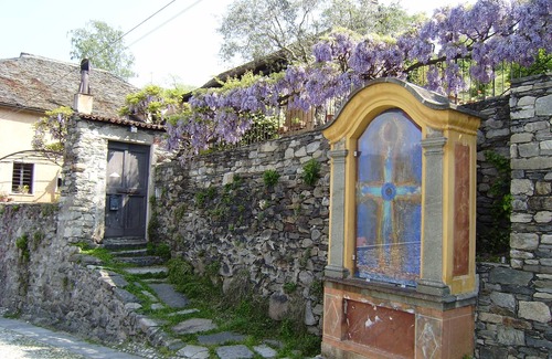 Orta San Giulio Apartment | ROMANTIC "BELLAVISTA" APARTMENT - LAKE VIEW, HISTORICAL CENTER
