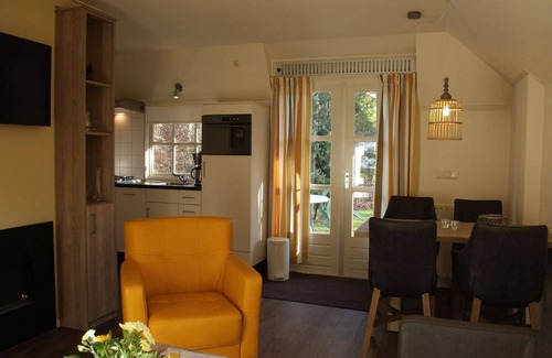 Herpen House | Romantic bungalow with dishwasher, surrounded by nature