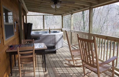 Lake Lure Cabin | Romantic Cabin at Beautiful Lake Lure!