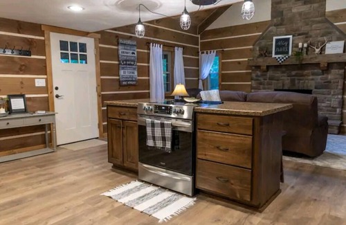 Mattawana Cabin | Romantic Cabin Getaway