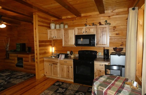 Lake Lure Cabin | Romantic Cabin, (No hidden Fees) Double Jacuzzi in Master Bedroom.