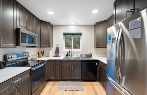 Sedona Cabin | Romantic Casita with Views - 5 minutes to Chapel, Cathedral Rock