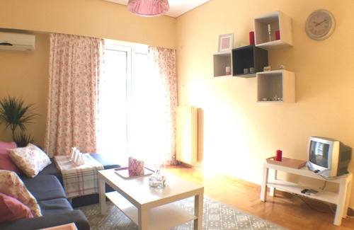 Kinosargous Apartment | Romantic & Clean Apartment -Near Acropolis-