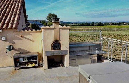 Raissac-d'Aude Cottage | Romantic cottage, luxury in the countryside, jaccuzi large terrace ideal family