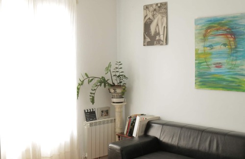 Sants-Montjuic Apartment | Romantic Design Apartment