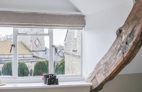 Painswick Cottage | Romantic Dog-Friendly Cotswolds Retreat With Views of Slad Valley, Painswick