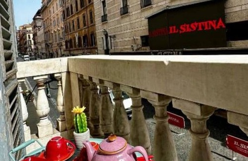 Rione III Colonna House | RomAntic Dreams Sistina Guest House: King Superior Room