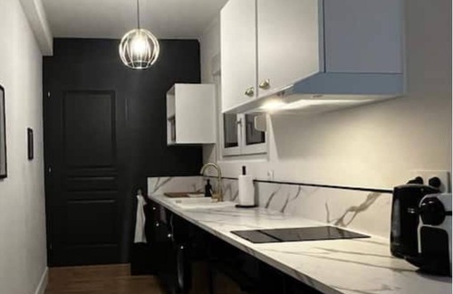 Cernay Apartment | Romantic Escape with Jacuzzi and Cozy Private Terrace, Flexible Check-In!