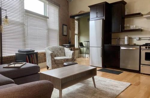 Benton Harbor Apartment | Romantic Gastro Loft Retreat for Two