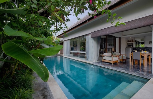Pererenan Villa | Romantic Getaway 1BR Villa, Canggu! 8Min Drive To Batu Bolong Beach! W/Pool!