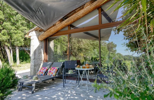 Solerieux House | Romantic getaway in the Drôme, view of the vineyards