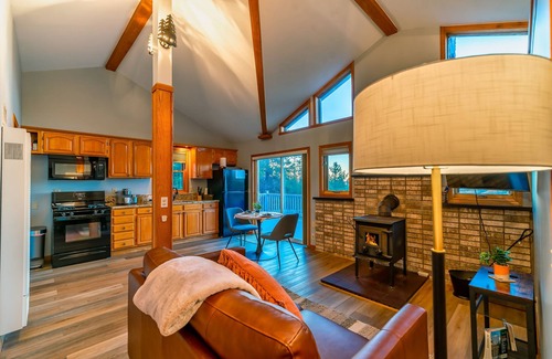 Fairplay Cabin | Romantic Getaway~Pikes Peak~Deck~35 min to Breck