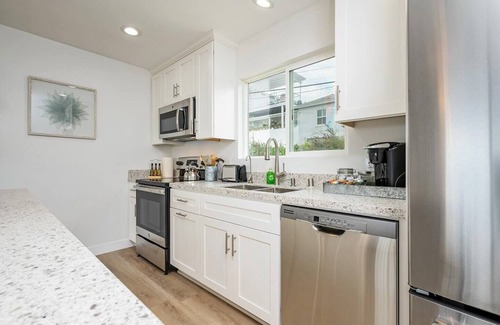 Point Loma Heights House | Romantic Getaway w/Stunning Views and Close to Everything!