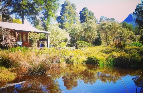 Storms River Cottage | Romantic getaway with garden and mountain views