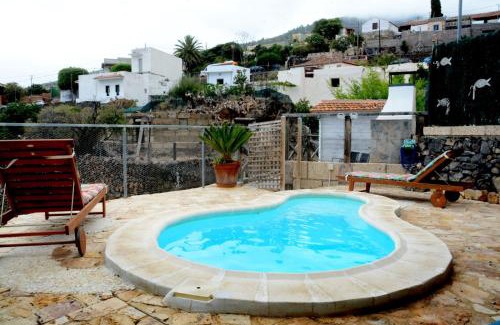 Candelaria House | Romantic Hamlet Cottage with Private Pool La Fragua de Eliseo