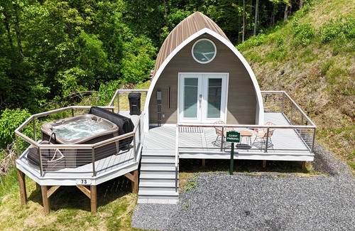 Bakersville House | Romantic hot tub campfire mountains Brown