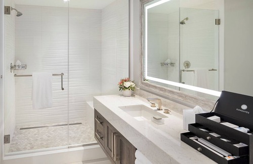 Charlotte Harbor Hotel | Romantic King Studio – Idea to watch Sunsets Over the Harbor