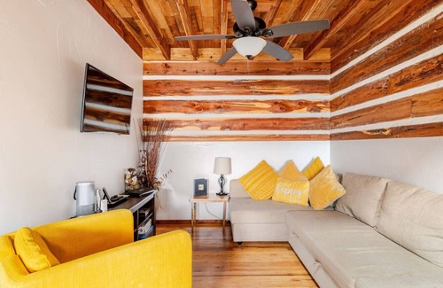 Flint Cabin | Romantic Lake Cabin Escape: PVT Hot Tub/Fire Pit