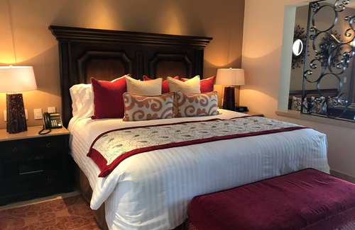 Marina Resort | Romantic Luxury Ocean Front One Bedroom Condo, in the heart of cabo