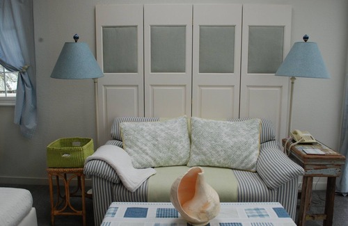Mendocino Cottage | Romantic Mendocino Garden Cottage - 4 Minutes from the Ocean