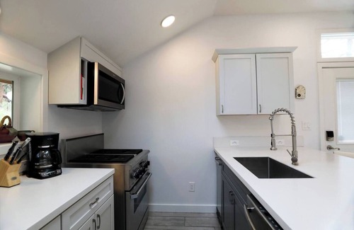 Evergreen Cabin | Romantic Mountain Escape | waterfall/stream/cold plunge