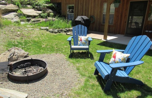 Rapid City Cabin | Romantic Mountain Retreat for Two – Aspen Acres Cabin in the Heart of the Black Hills