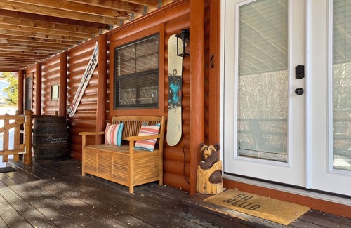 Breckenridge Ski Chalet | Romantic Mountain Getaway minutes to Breckenridge and on shuttle route