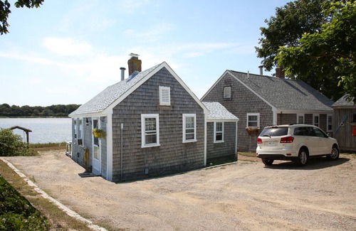 Orleans Cottage | Romantic Orleans Waterfront Cottage!