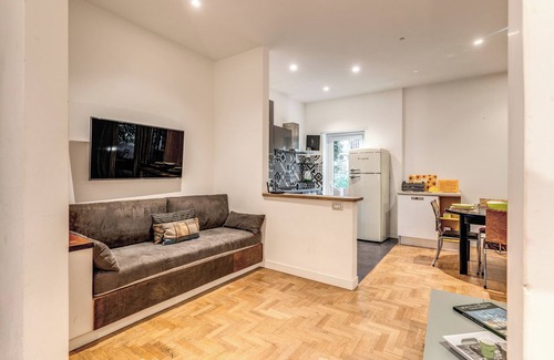 Quartiere XIII Aurelio Apartment | Romantic Piccolomini Lux Guest House