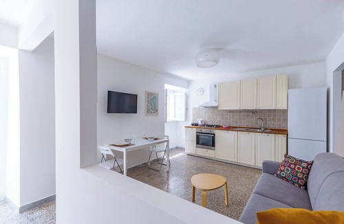 Naples Apartment | Romantic Place with Pines, cats and Stunning view - Quiet Shelter