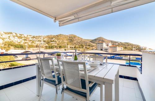 Sitges Apartment | Romantic: Precioso frente al mar